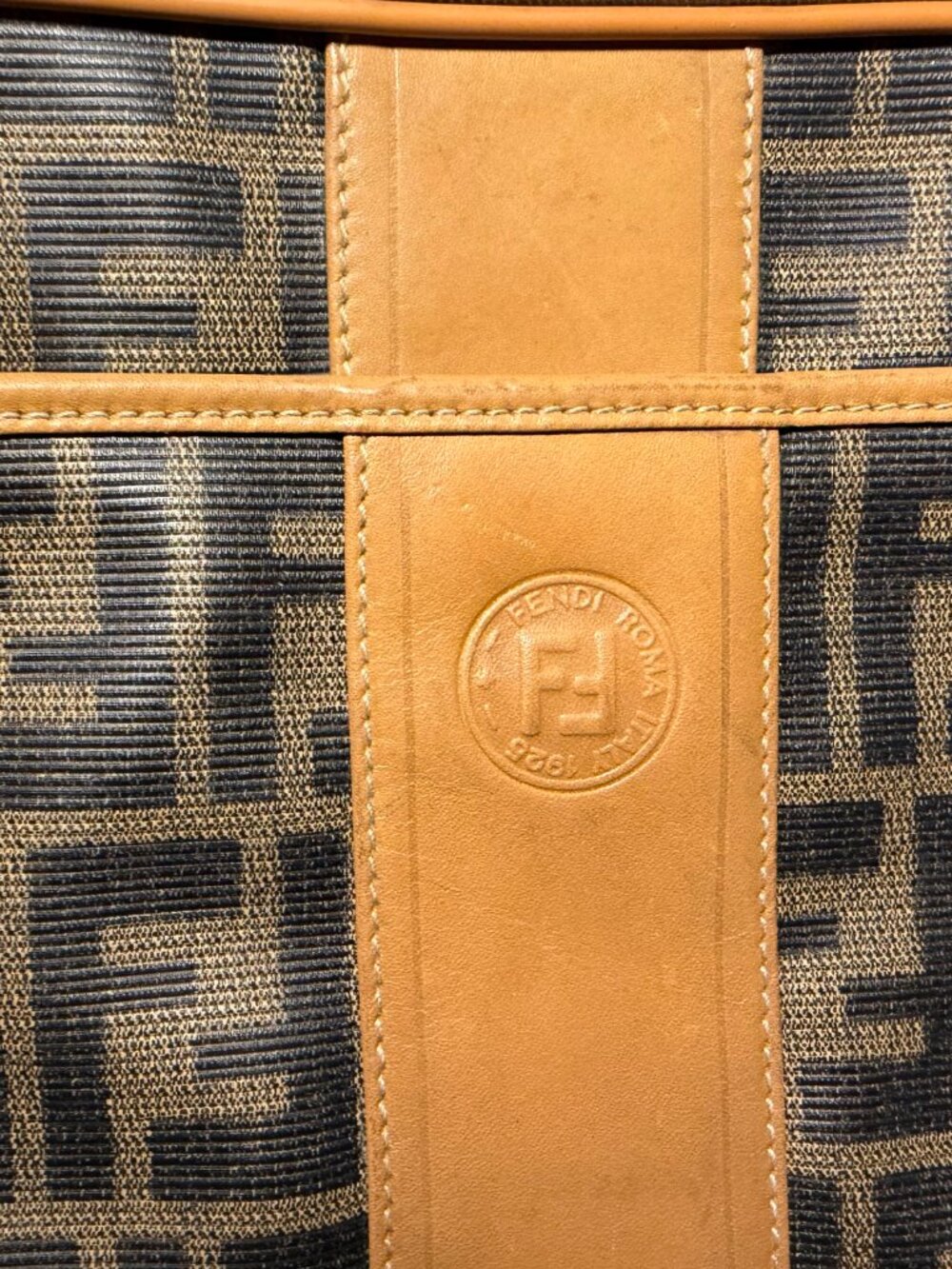Fendi FF Zuca Crossbody vintage bag - Picture 2 of 13